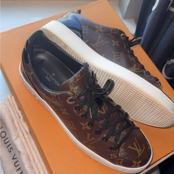 Preowned Louis Vuitton FrontRow Sneakers Size 41 - Picture 6 of 11